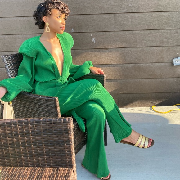 Flare leg pants with matching top! - Picture 2 of 3